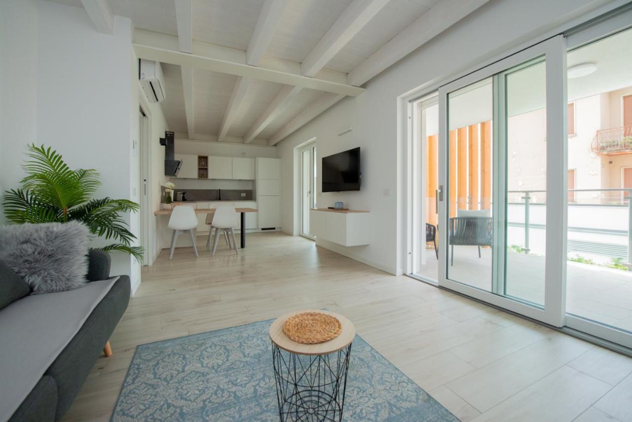 Lake Dream Apartment With Pool In Bardolino Exterior photo